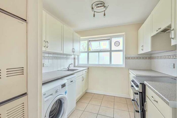 2 Bedroom Maisonette Flat To Rent In Armstrong Way, Woodley, RG5