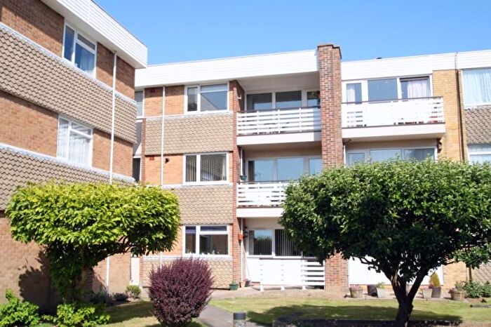 2 Bedroom Flat To Rent In Donnington Place, Woodlands Avenue, Rustington, West Sussex, BN16