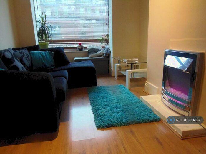 1 Bedroom Flat To Rent In Aston St, Leeds, LS13