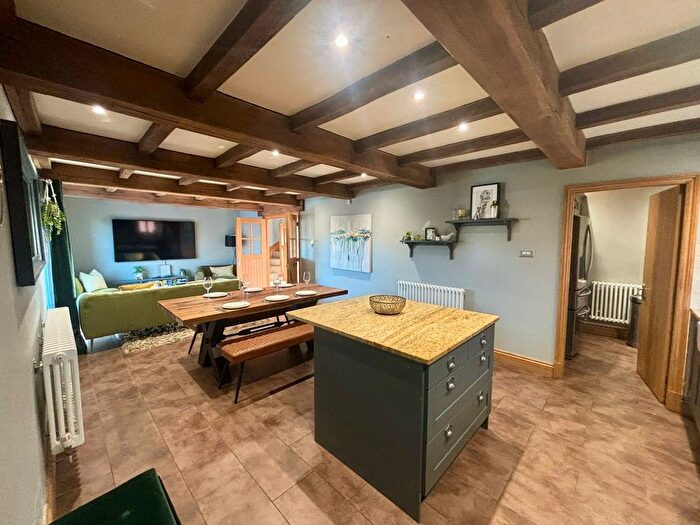 3 Bedroom Barn Conversion To Rent In Oak Barn, Moston, CW11