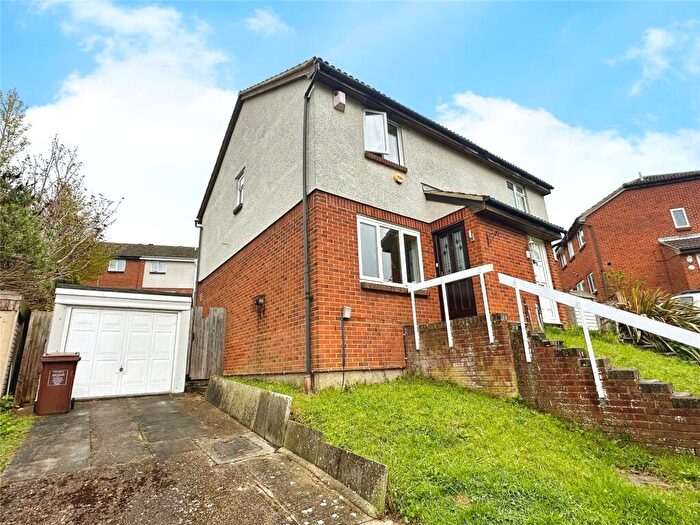 3 Bedroom Semi-Detached House To Rent In Romney Road, Chatham, Kent, ME5