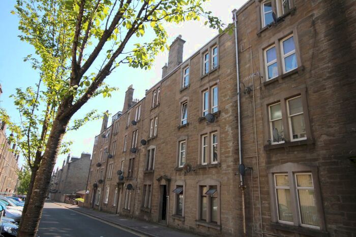 1 Bedroom Flat To Rent In Baldovan Terrace, Stobswell, Dundee, DD4