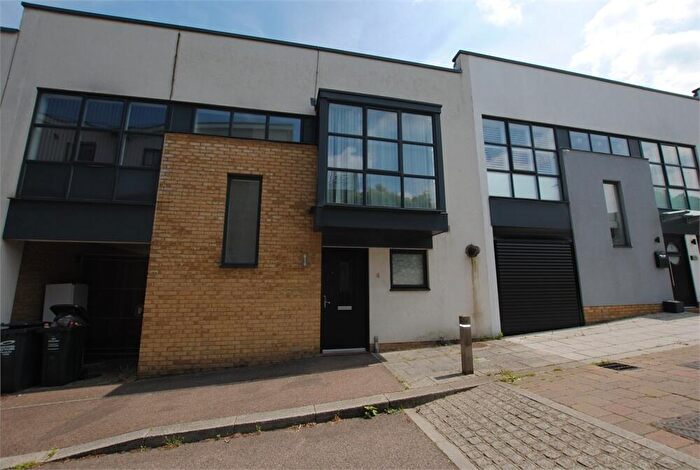 3 Bedroom Terraced House To Rent In Courtyard Mews, Greenhithe, DA9