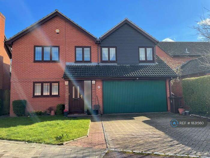 4 Bedroom Detached House To Rent In Red House Close, Lower Earley, Reading, RG6