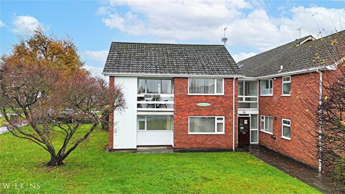 2 Bedroom Flat For Sale In Coniston Way, Nuneaton, Warwickshire, CV11