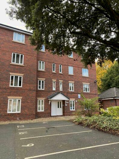 3 Bedroom Flat To Rent In Woodsome Park, Gateacre, L25