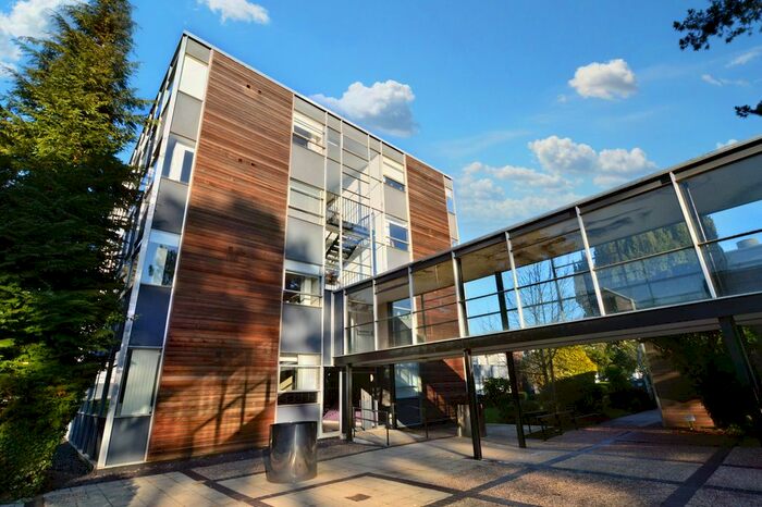 2 Bedroom Flat To Rent In Newsom Place, St Albans, AL1