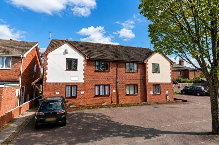 2 Bedroom Maisonette To Rent In Seymour Road, Linden, GL1