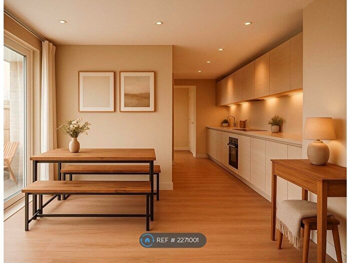 2 Bedroom Flat To Rent In St. James's Crescent, London, SW9