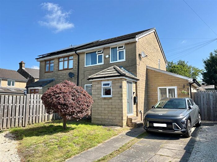 3 Bedroom Semi-Detached House For Sale In Castle Street, Hadfield, Glossop, SK13