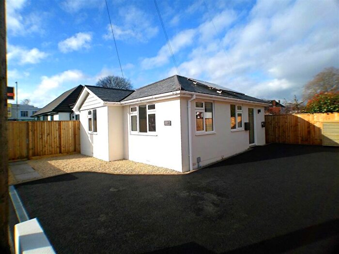 1 Bedroom Detached Bungalow For Sale In Ruskin Avenue, Bournemouth, BH9