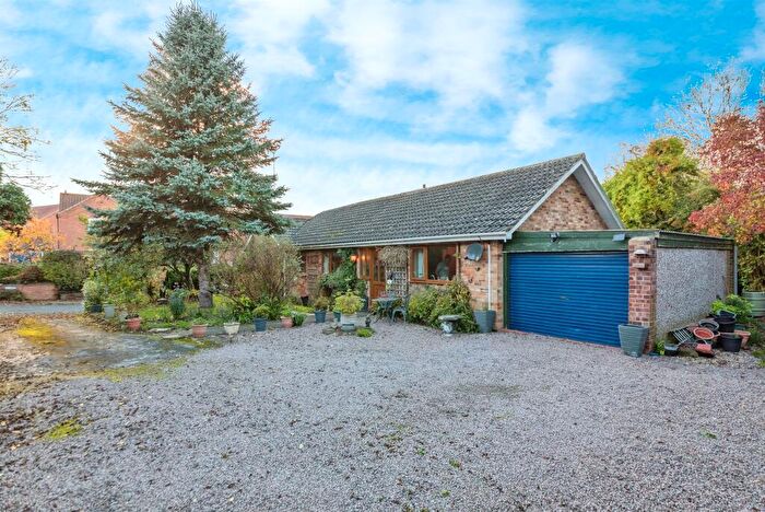4 Bedroom Detached Bungalow For Sale In Hillside, Beckingham, Lincoln, LN5