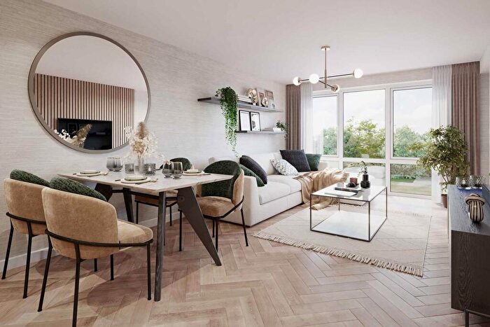 2 Bedroom Apartment For Sale In Harvest Ride, Warfield, Bracknell, RG42