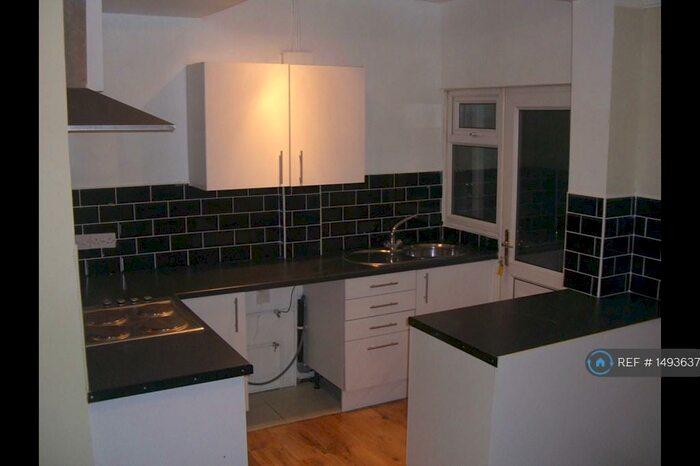 3 Bedroom Terraced House To Rent In Gray St, Bootle, L20