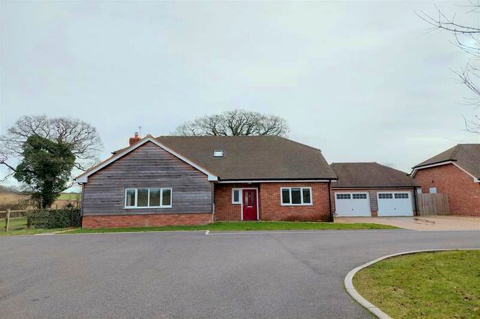 4 Bedroom Detached Bungalow To Rent In Upton Grey, Hampshire, RG25