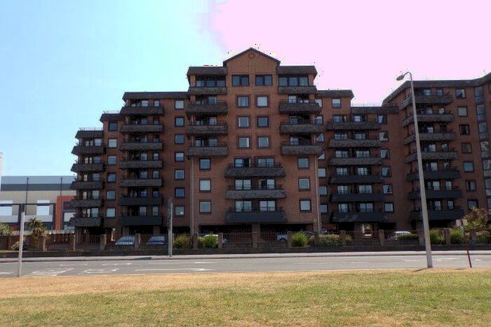 2 Bedroom Flat To Rent In Beach Road Carlton Mansions South, Weston-Super-Mare, BS23