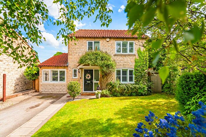 4 Bedroom Detached House For Sale In Milnthorpe Close, Bramham, Wetherby, West Yorkshire, LS23