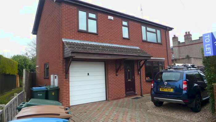 3 Bedroom Detached House To Rent In Beech Tree Avenue, Tile Hill, Coventry, CV4