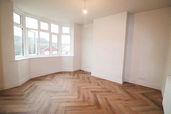 4 Bedroom Detached House For Sale In Maytree Avenue, Worthing, BN14