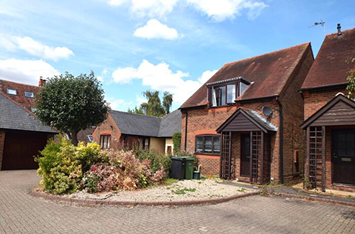 3 Bedroom House For Sale In Chestnut Place, Watlington, OX49