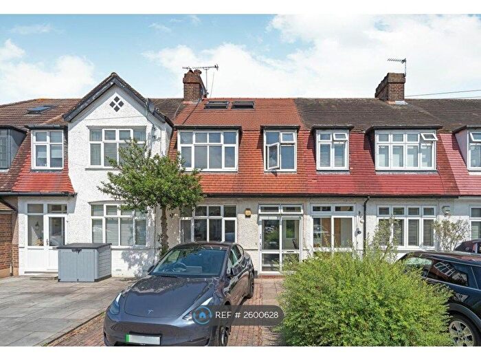 4 Bedroom Terraced House To Rent In Wimborne Way, Beckenham, BR3