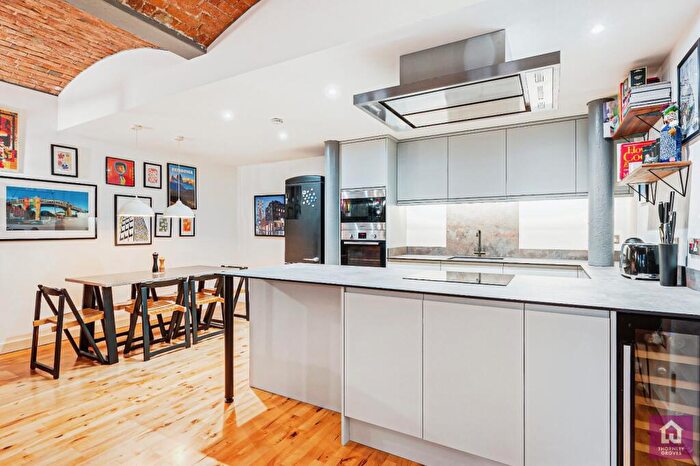 2 Bedroom Flat For Sale In Chorlton Mill, Manchester, Manchester City Centre, M1