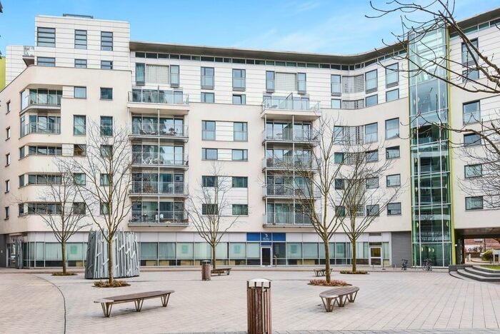 Studio To Rent In Empire Square East, Empire Square, London, SE1