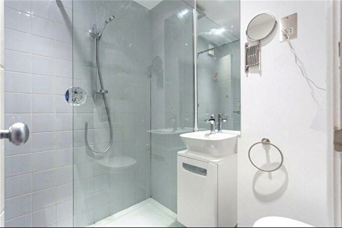 1 Bedroom Flat To Rent In Courtfield Road, London, SW7