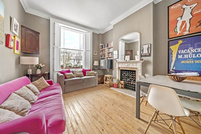 1 Bedroom Flat For Sale In Claverton Street, London, SW1V