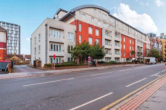 2 Bedroom Flat To Rent In Park Lane, Croydon, CR0