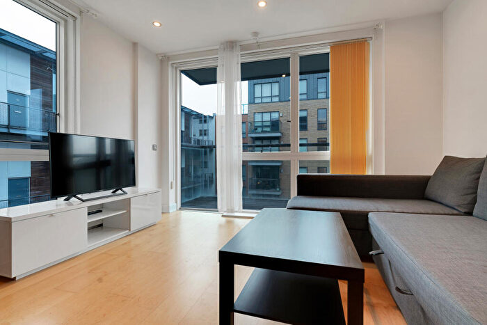 1 Bedroom Apartment To Rent In Kingsland Road, Haggerston, London, E8