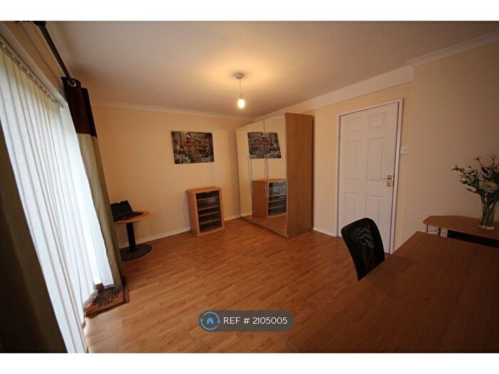 3 Bedroom Semi Detached House To Rent In Thackeray St, Derby, DE24