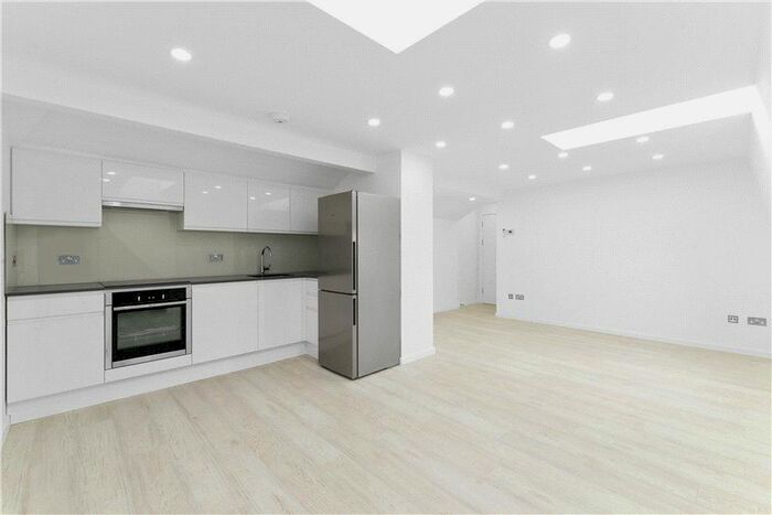 1 Bedroom Flat To Rent In Queens Gate, South Kensington, London, SW7