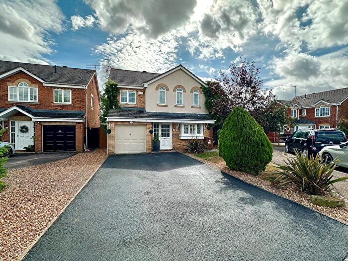 4 Bedroom Detached House For Sale In Fosberry Close, Wootton Fields, Northampton, NN4