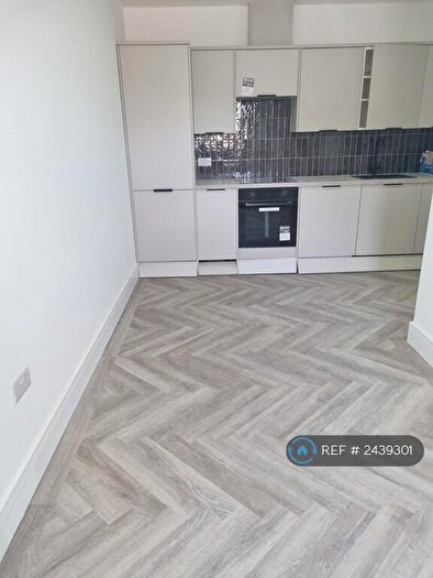2 Bedroom Flat To Rent In Old Street, London, EC1V
