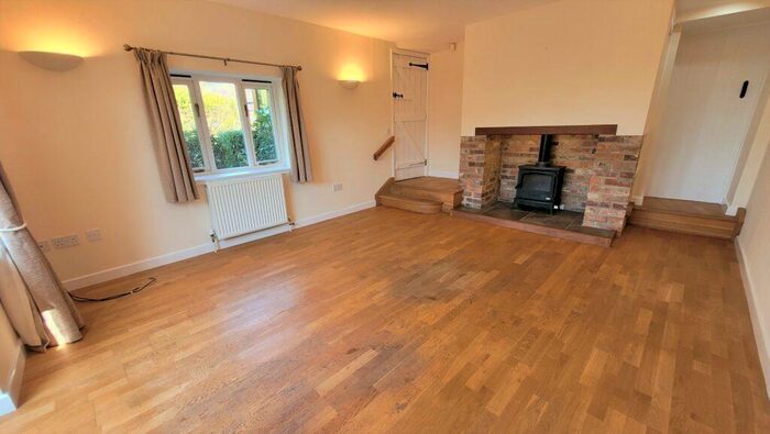 3 Bedroom Detached House To Rent In Chapel Lane, Adderbury, Oxon, OX17