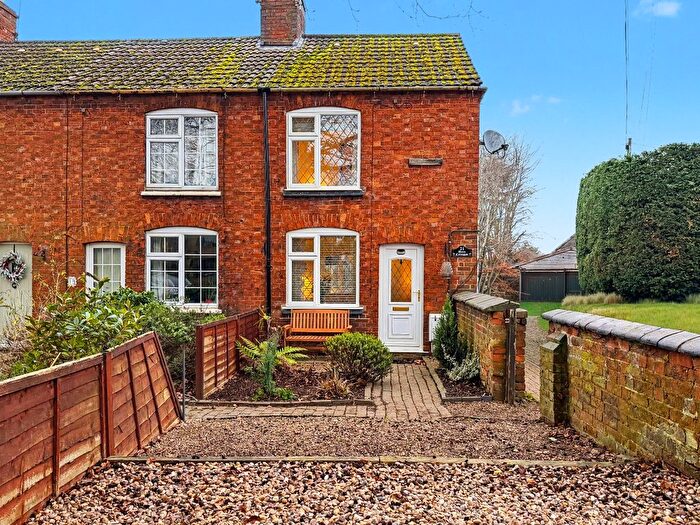 2 Bedroom End Of Terrace House For Sale In Main Street, Clifton-Upon-Dunsmore, Rugby, CV23