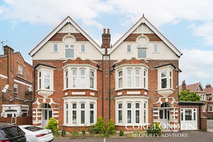 2 Bedroom Flat To Rent In Uxbridge Road, London, W3