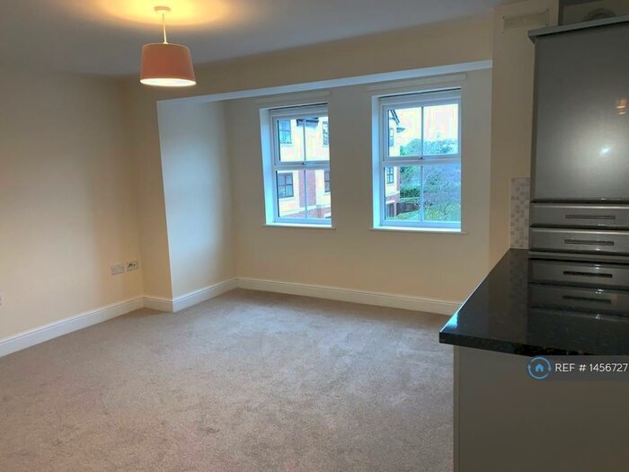 2 Bedroom Flat To Rent In Sandringham Court, Chester Le Street, DH3