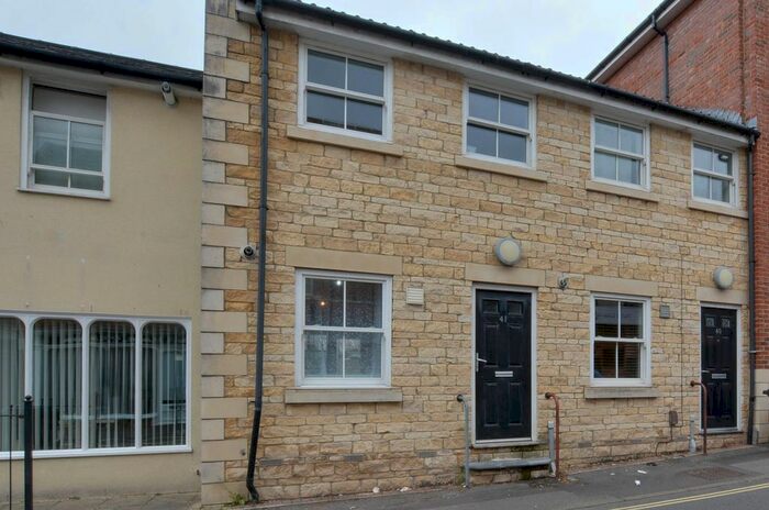 2 Bedroom Terraced House To Rent In Duke Street, Trowbridge, BA14