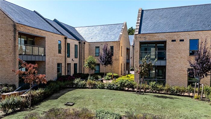 3 Bedroom Flat For Sale In Stow-On-The-Wold, Gloucestershire, GL54