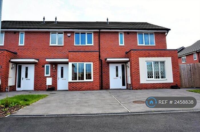 2 Bedroom Terraced House To Rent In Wardle Street, Manchester, M40