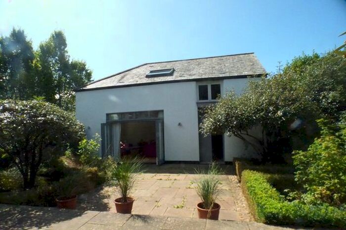 1 Bedroom Flat To Rent In Lyndhurst Road, St. Leonards, Exeter, EX2