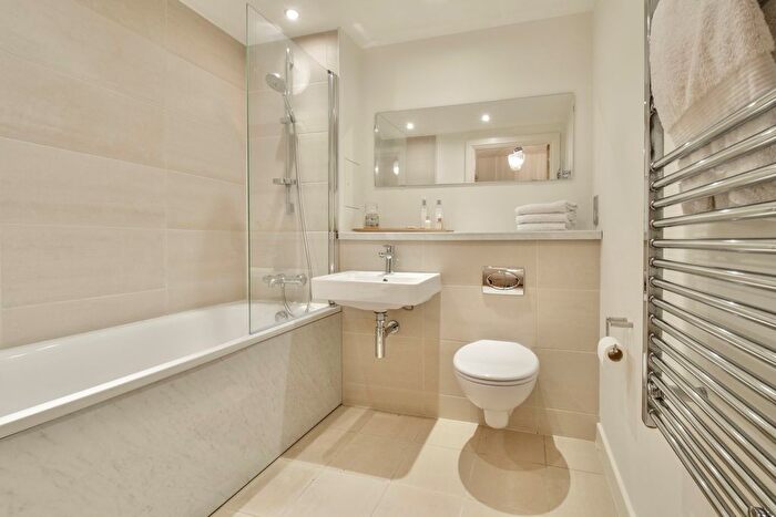 1 Bedroom Flat To Rent In Wharf Approach, Leeds, LS1