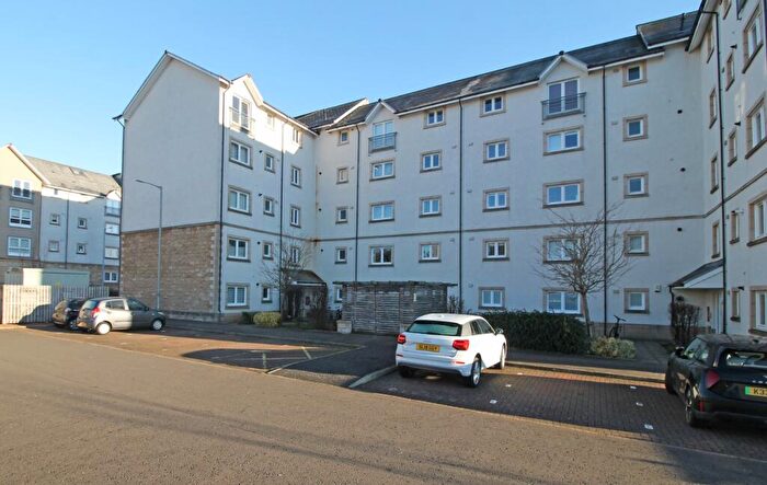2 Bedroom Flat To Rent In Old Harbour Square, Riverside, Stirling, FK8