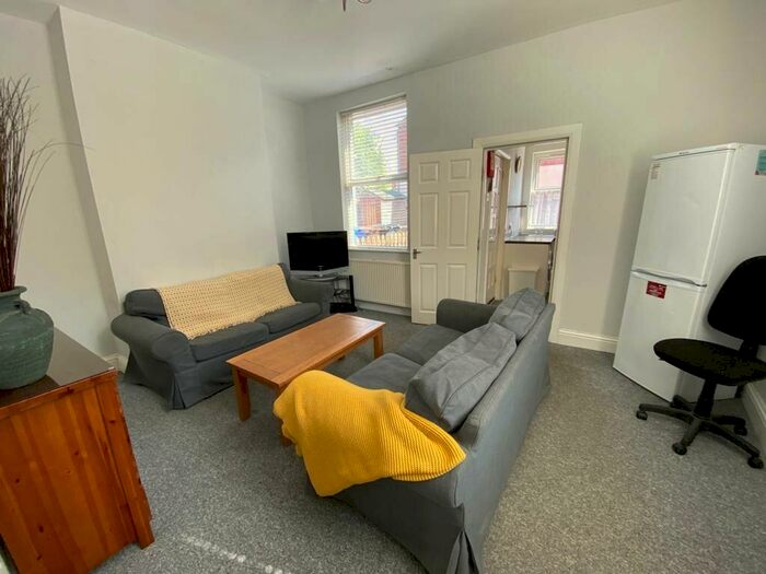 4 Bedroom Terraced House To Rent In Croydon Street, Sheffield, S11