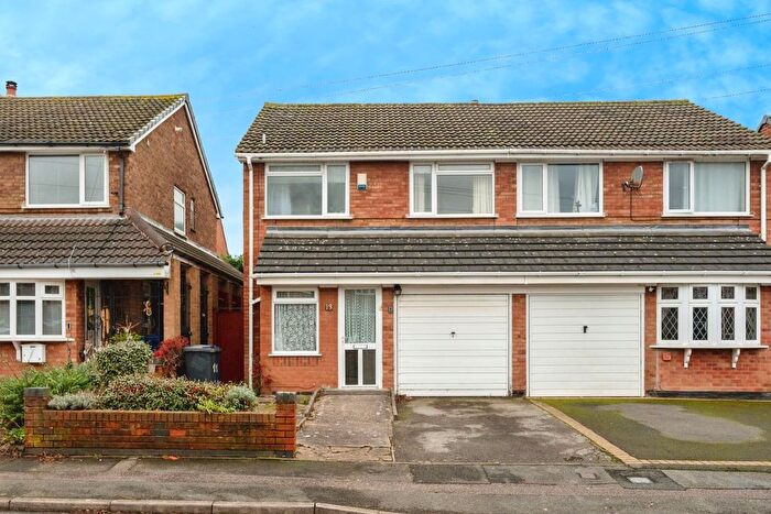 3 Bedroom Semi Detached House For Sale In Tolman Drive, Tamworth, B77