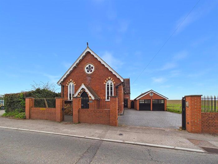 3 Bedroom Town House For Sale In Gloucester Road, Staverton, Cheltenham, GL51