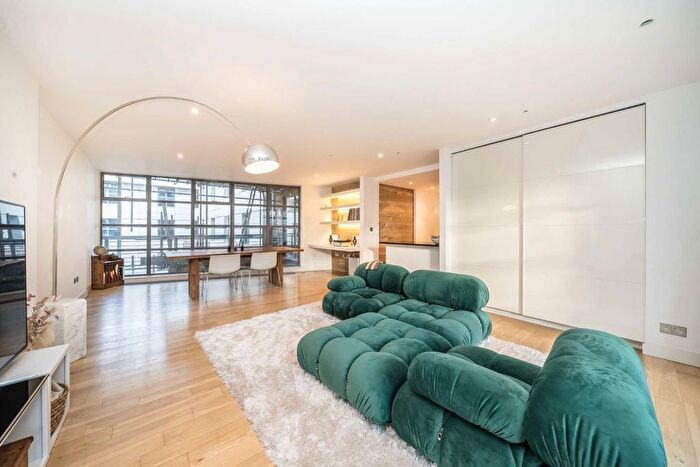 2 Bedroom Flat To Rent In Great Sutton Street, London, EC1V