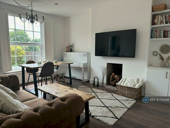 2 Bedroom Maisonette To Rent In Masefield Crescent, London, N14